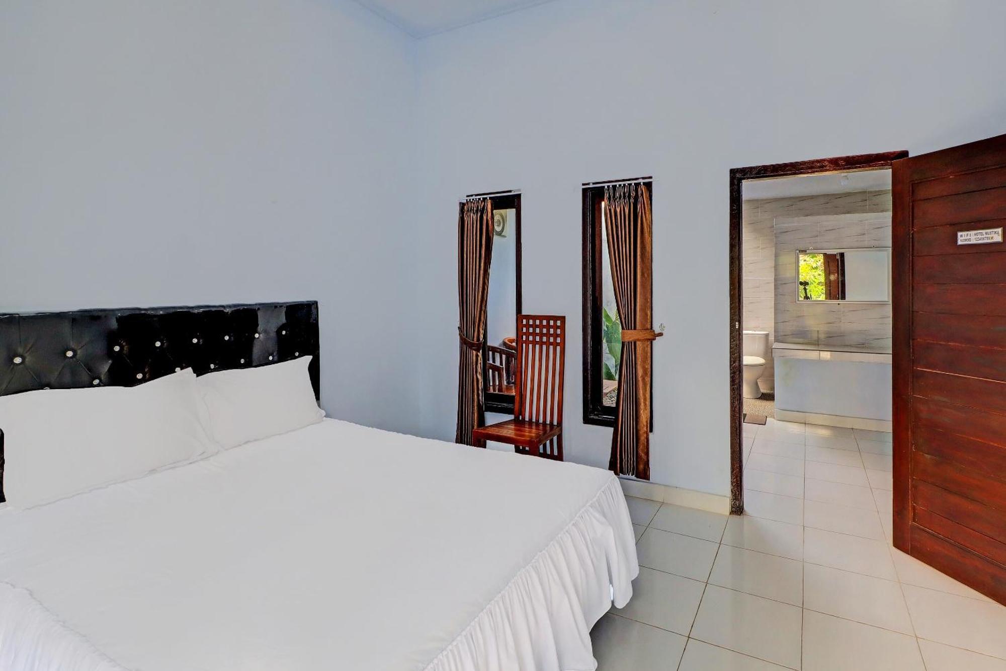 Oyo 92401 Hotel Mustika Negara  Zewnętrze zdjęcie